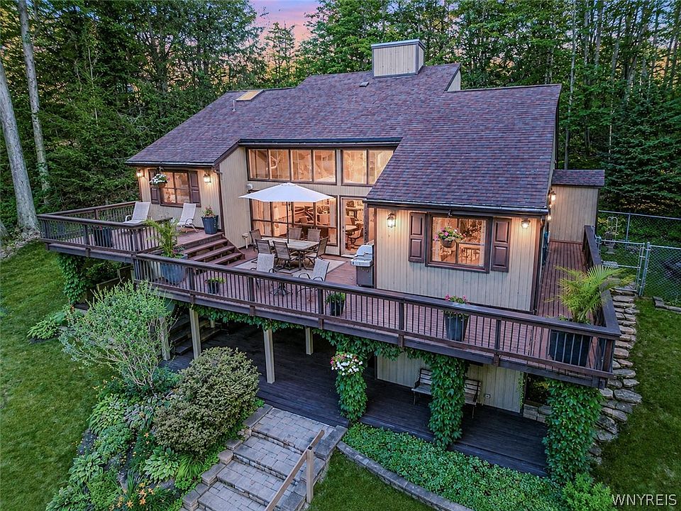 1st image of 6814 Holiday Valley Rd