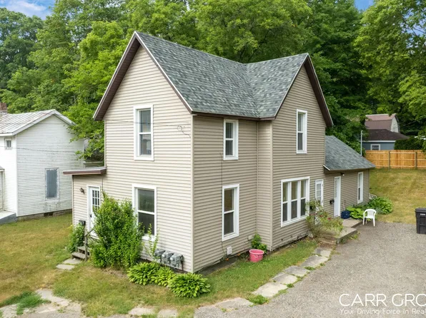 736 N Michigan Ave, Hastings, MI 49058