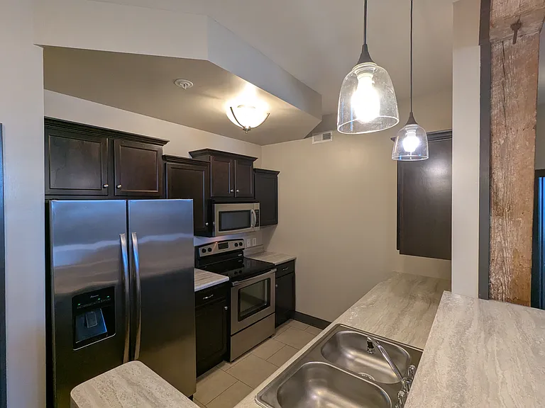 126 W A St #1B — Photo 10