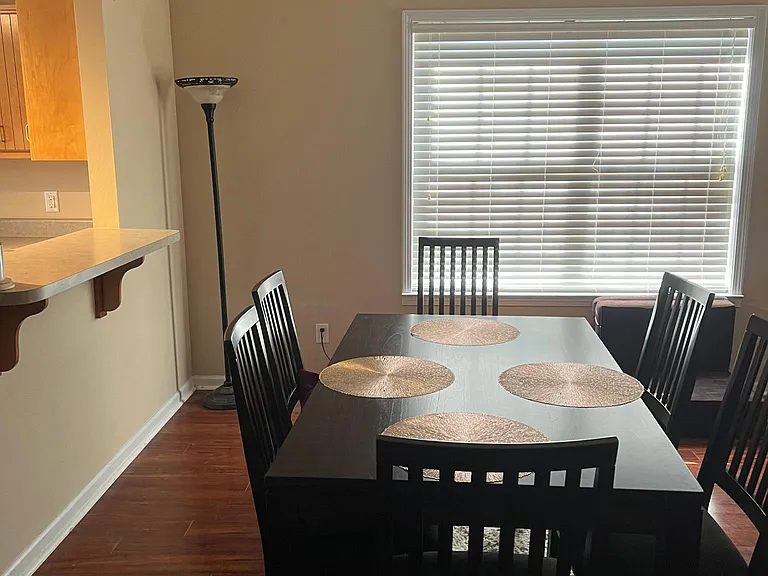 221 Primrose Dr — Photo 18