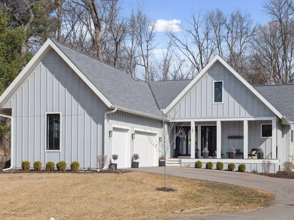 197 Oak St, Excelsior, MN 55331