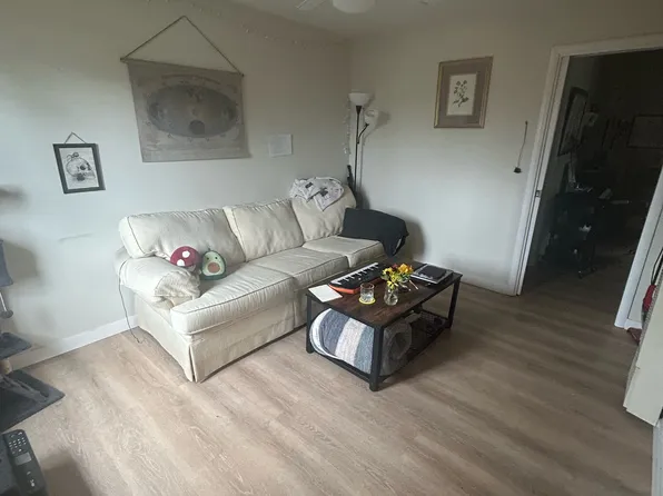 124 Hiawatha Ave #7, Santa Cruz, CA 95062