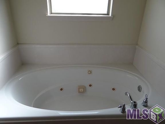 5th image of 11316 Pleasant Knoll Dr