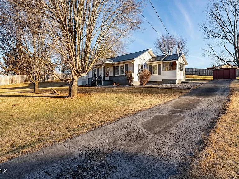 172 Hopper Rd — Photo 2