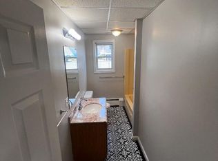 395 Quequechan St #1W, Fall River, MA 02723