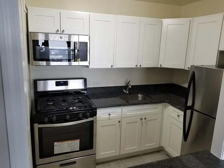 80 Guion Pl — Photo 1