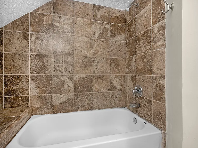 1722 Yakona Rd #A — Photo 18