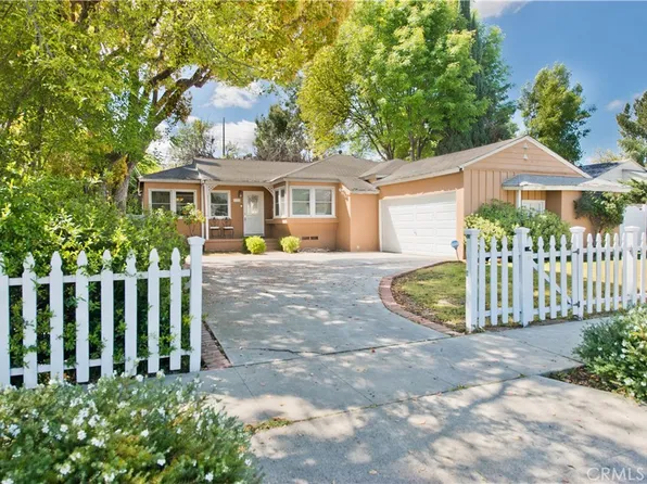 19120 Bessemer St, Tarzana, CA 91335