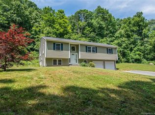 181 S Bigelow Rd, Hampton, CT 06247