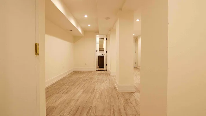 Rented by Nooklyn NYC LLC | media 21