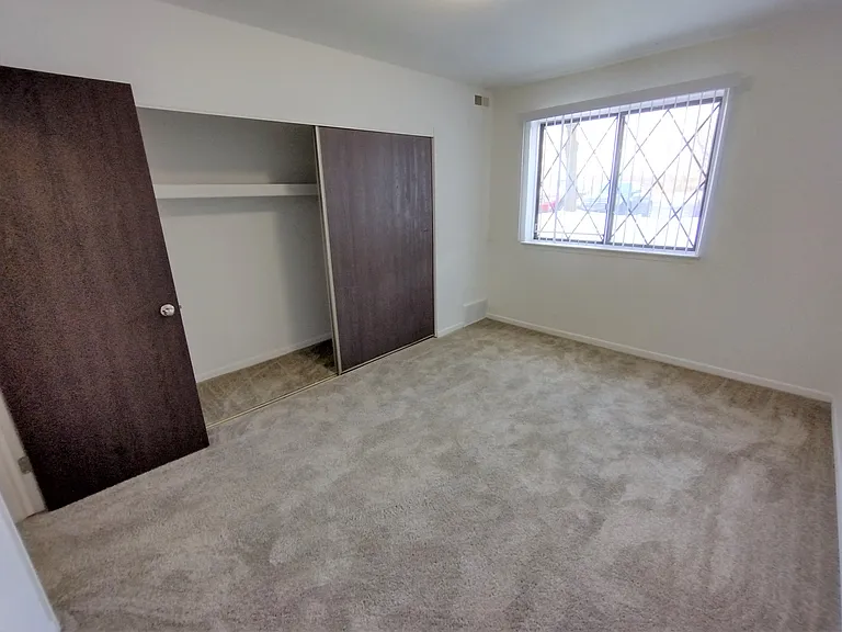 Charter Oaks Apartments — Photo 74