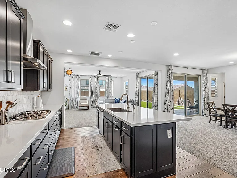 9019 W Denton Ln — Photo 20