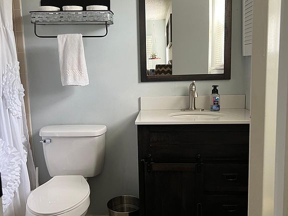 4th image of 141 Las Palmas Ln