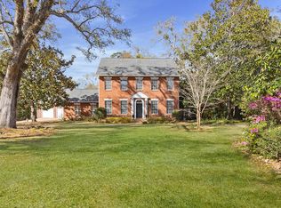 1317 Mill Cir, Ocean Springs, MS 39564