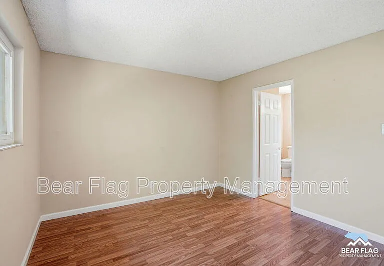 1312 Mission Dr — Photo 17