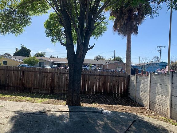 5th image of 2052 Jamaica Way