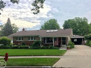 8858 Crown St Livonia MI 48150 Zillow