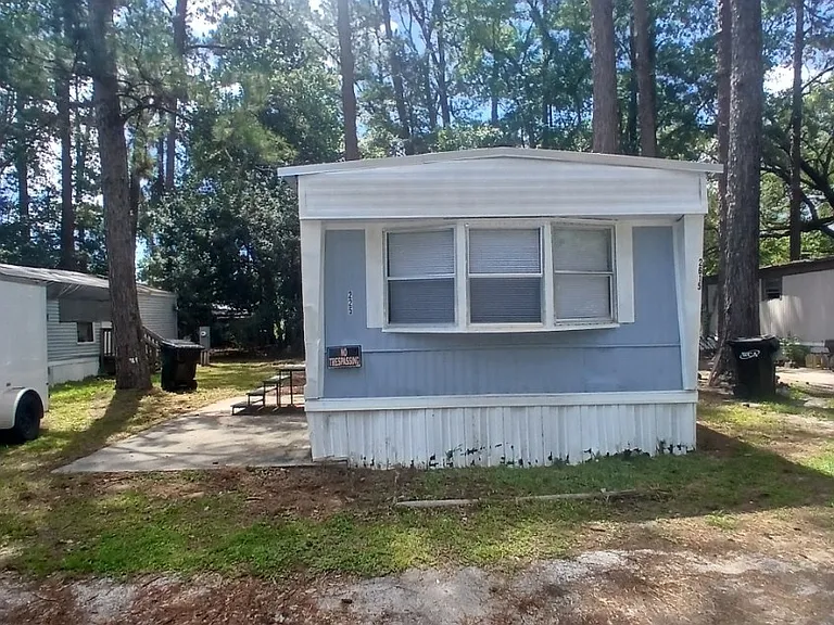 2615 NE 50th Dr — Photo 9