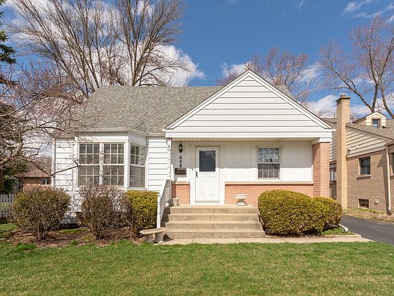 2nd image of 608 E Oakton St