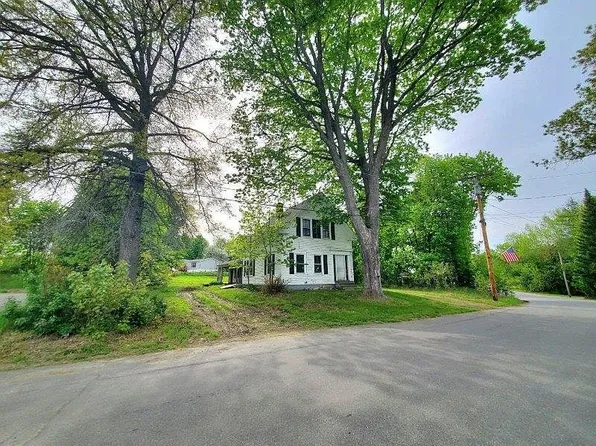 26 Mill St, Hartland, ME 04943