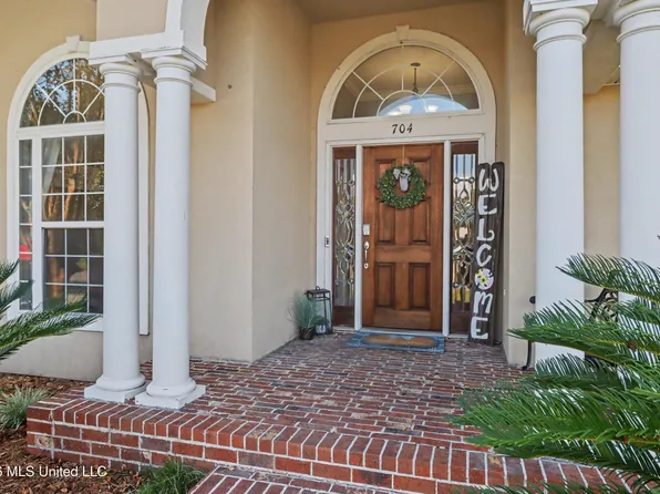 704 Old Savannah Dr, Long Beach, MS 39560