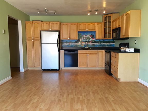 2nd image of 4730 Noyes St APT 407