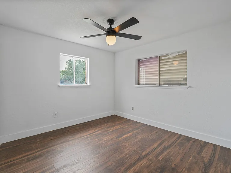 5721 Cresthaven Dr — Photo 13