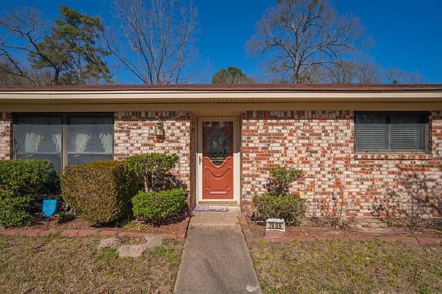 1st image of 7809 Brookhollow Dr