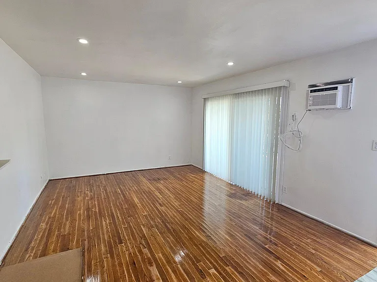 1942 S Corning St #1 — Photo 19