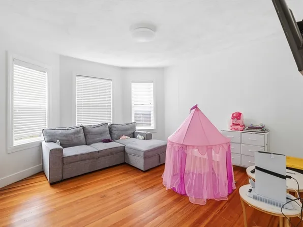 (undisclosed Address), Everett, MA 02149