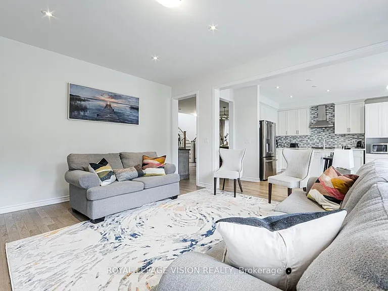 33 Bremner St #MAIN — Photo 12