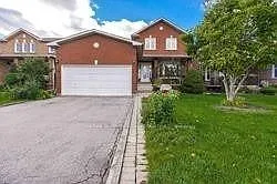 35 Kingsplate Cres Photo 1