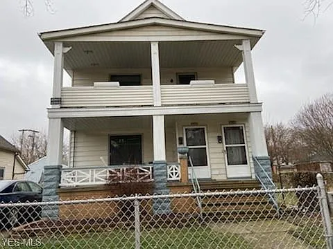2118 W 96th St photo 1