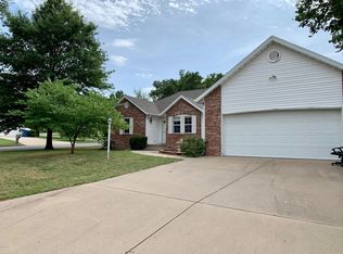 1902 Cleveland Ct, Joplin, MO 64804