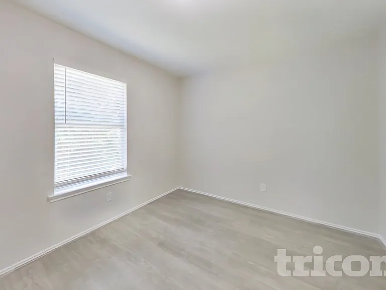 12402 Grossmount Dr — Photo 14