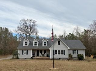 1008 Lake Dr, Tappahannock, VA