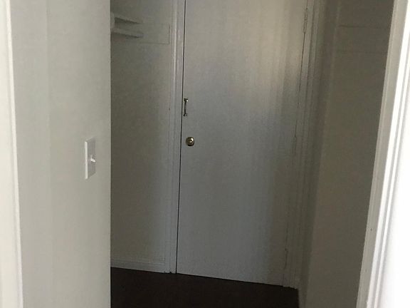 4th image of 5252 Hermitage Ave APT 4