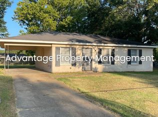 8233 Penny Ln, Millington, TN 38053