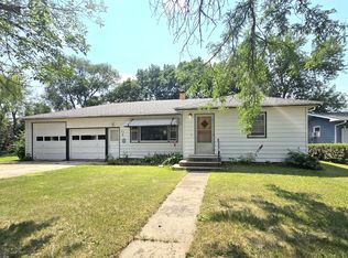 413 E 2nd Ave, Miller, SD 57362
