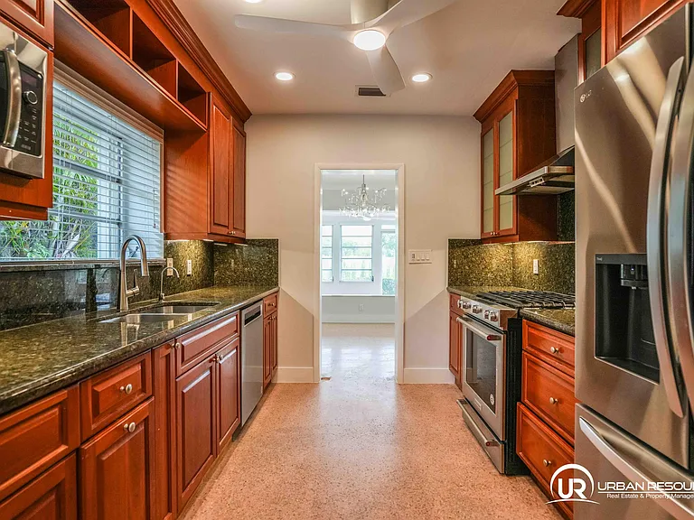 475 S Shore Dr — Photo 12