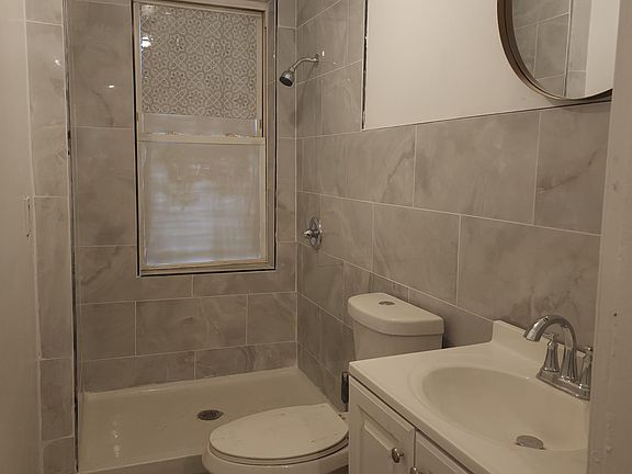 3rd image of 460 Washington Ave