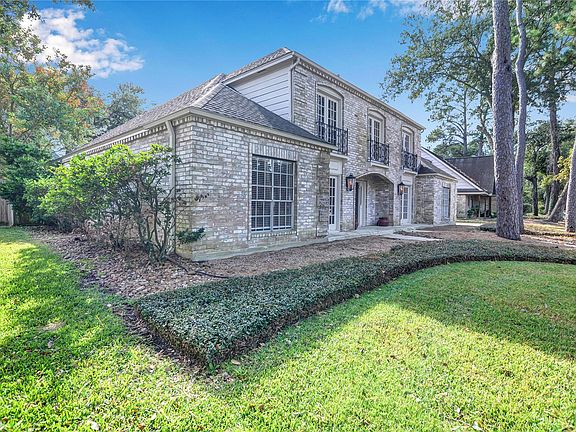 3rd image of 5719 Green Springs Dr