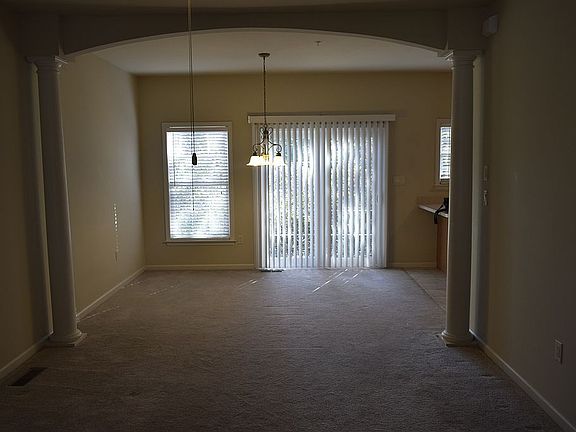 Dining Rm