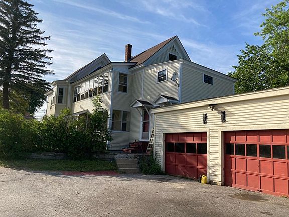 5th image of 391 Washington St Unit 2