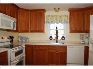 19 Hollyhock Ave, Nashua, NH 03062