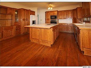 5th image of 2500 King Arthur Dr