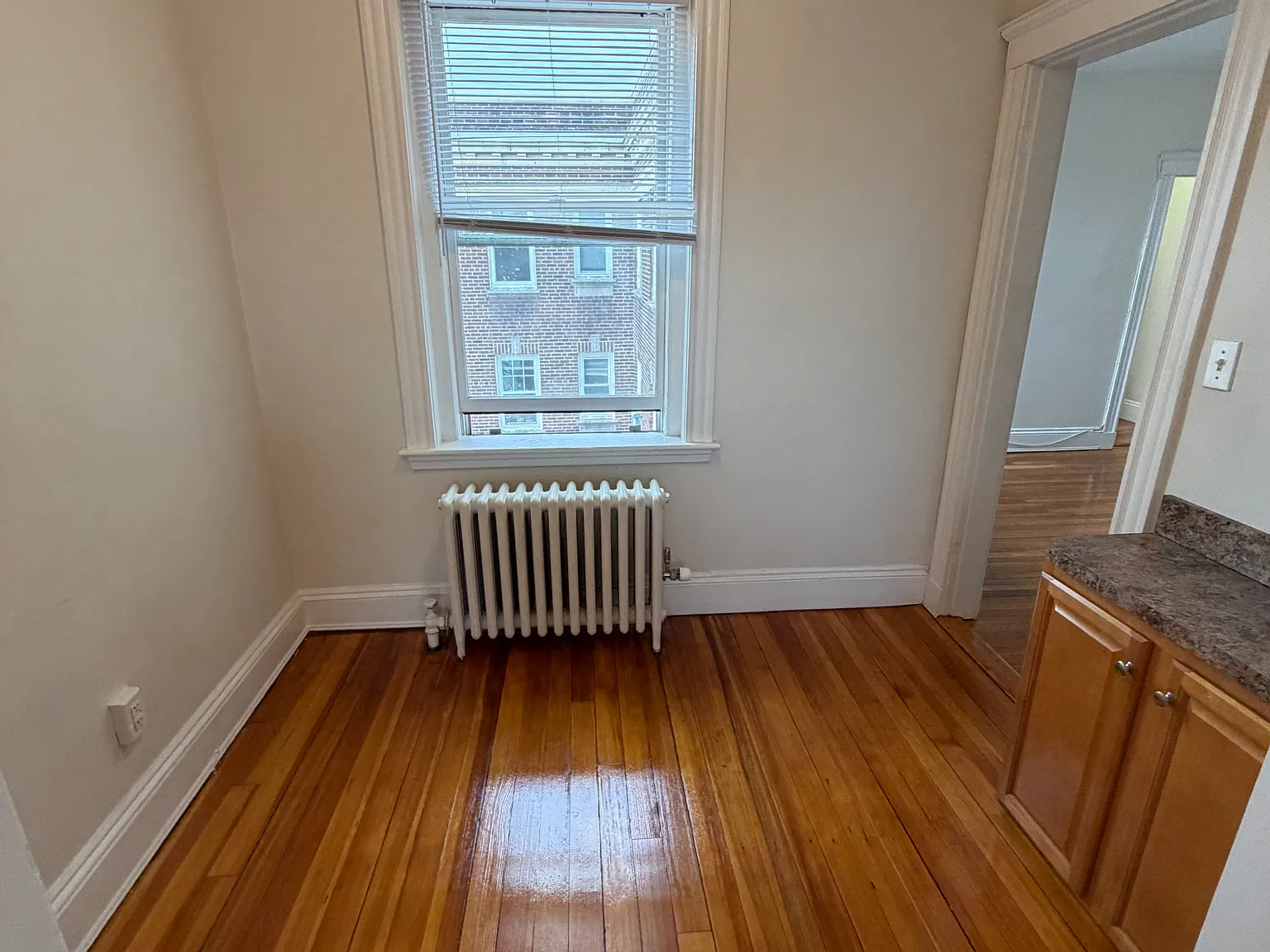 28 Langdon St — Photo 4