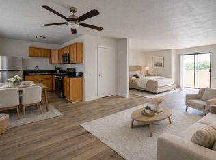 709 E Chestnut Ave APT 204, Santa Ana, CA 92701