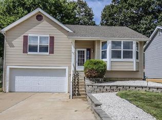 2433 Beaujolais Dr, O'Fallon, MO 63368