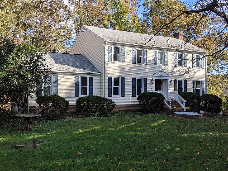1st image of 5 Kennedy Cir